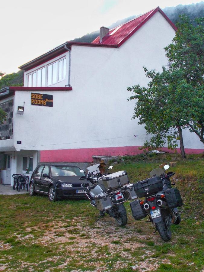 Guesthouse Mirkovic ปลูชิเน ภายนอก รูปภาพ